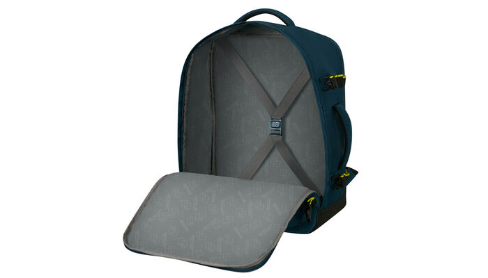 přihrádka na oblečení s křížovými popruhy