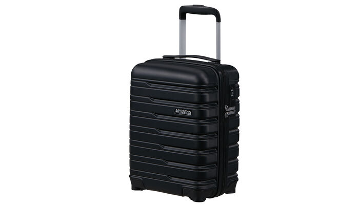 Splňuje podmínky bezplatného palubního zavazadla společností Ryanair a Wizz Air