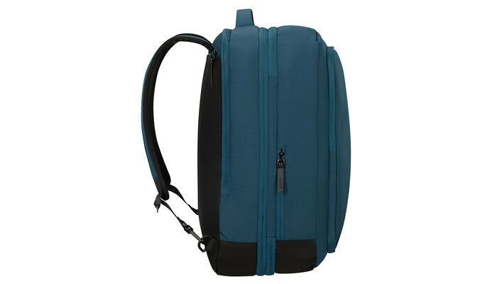 Vyhrazená přihrádka na notebook 17.3"