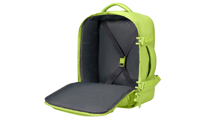 přihrádka na oblečení s křížovými popruhy