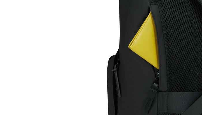 Tajná zadní přihrádka