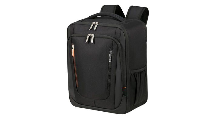 Splňuje podmínky bezplatného palubního zavazadla společností Ryanair a Wizz Air