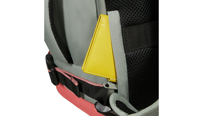 Tajná zadní přihrádka