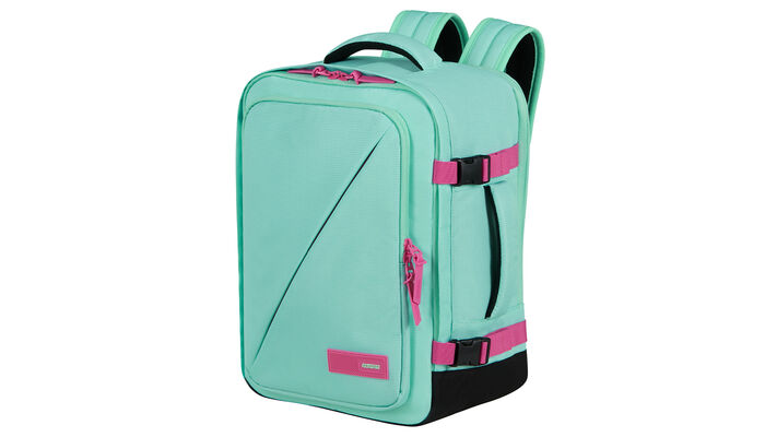 Splňuje podmínky bezplatného palubního zavazadla společností Ryanair a Wizz Air