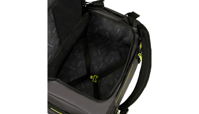 přihrádka na oblečení s křížovými popruhy