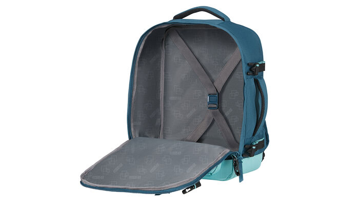 přihrádka na oblečení s křížovými popruhy