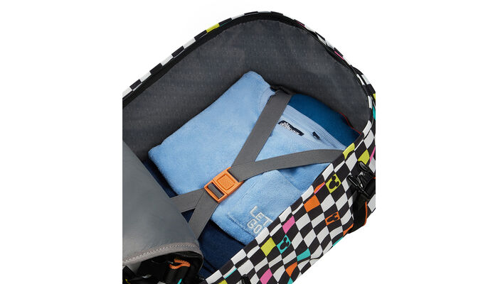 přihrádka na oblečení s křížovými popruhy