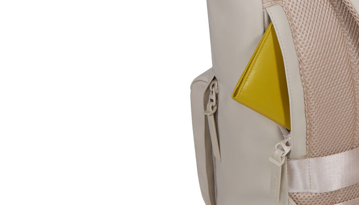 Tajná zadní přihrádka