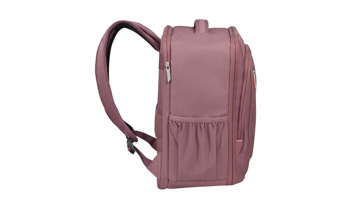 Vyhrazená přihrádka na notebook 15,6"