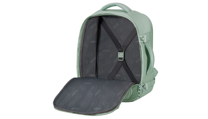 přihrádka na oblečení s křížovými popruhy