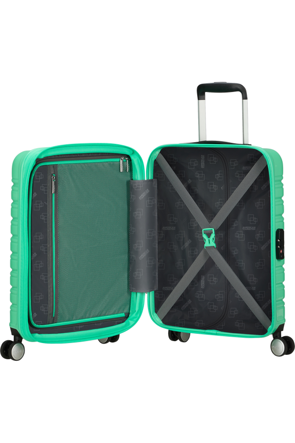 American Tourister Flashline Pop Spinner Exp TSA 55cm  Light Green American Tourister Flashline Pop Spinner Exp TSA 55cm  Light Green