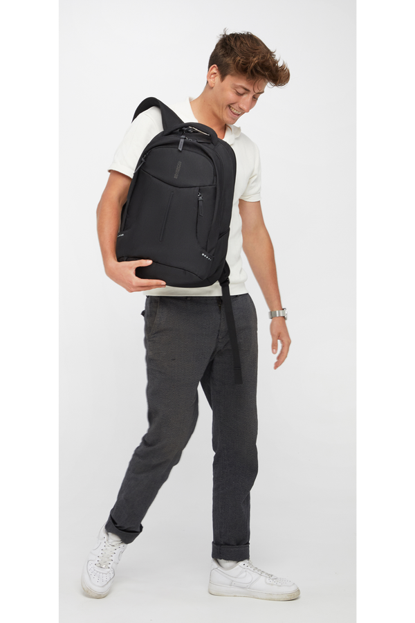 American Tourister Urban Groove Ug14 Lapt. Bp 15.6' Uni  Čern&aacute;