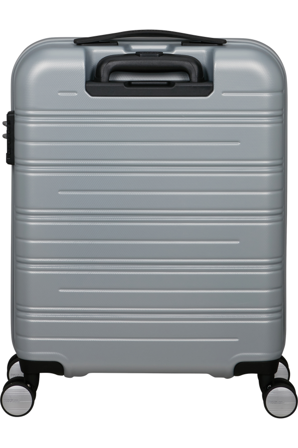 American Tourister High Turn SPINNER 55/20 TSA 55cm  Silver American Tourister High Turn SPINNER 55/20 TSA 55cm  Silver