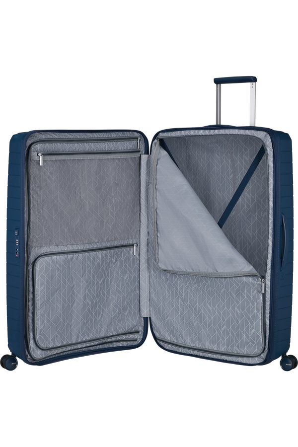 American Tourister FastForward Spinner 83/31 TSA EXP 83cm  Námořní modrá American Tourister FastForward Spinner 83/31 TSA EXP 83cm  Námořní modrá
