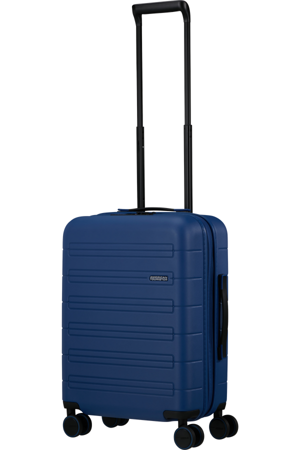 American Tourister Novastream Spinner TSA Exp. 55cm  N&aacute;mořn&iacute; modr&aacute;