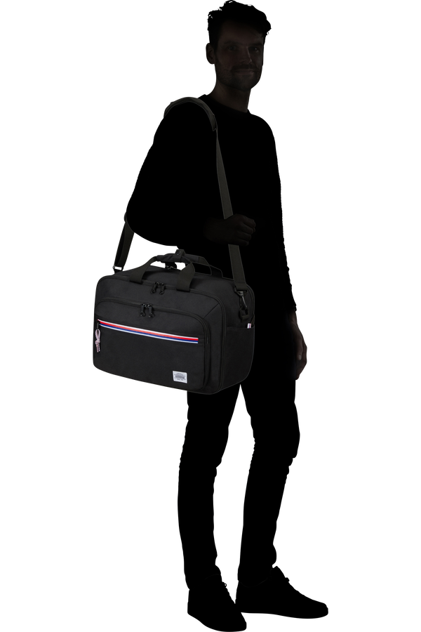 American Tourister UpBeat 3-Way Boarding Bag  Černá