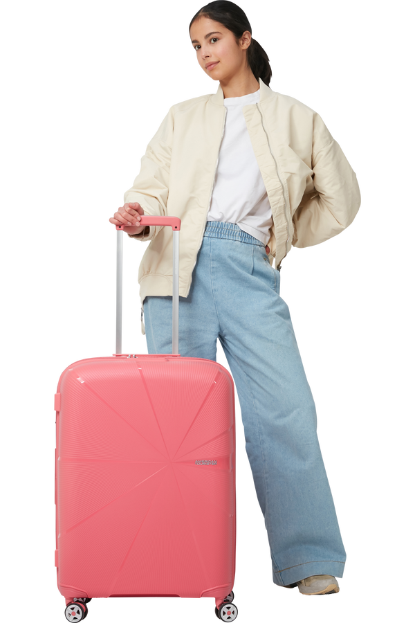 American Tourister Starvibe Spinner Expandable TSA 67cm Sun Kissed Coral American Tourister Starvibe Spinner Expandable TSA 67cm Sun Kissed Coral