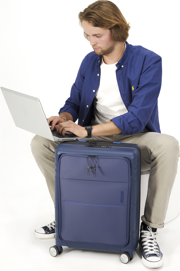 American Tourister Hello Cabin Spinner TSA 55cm  Ryz&iacute; n&aacute;mořn&iacute; modr&aacute;