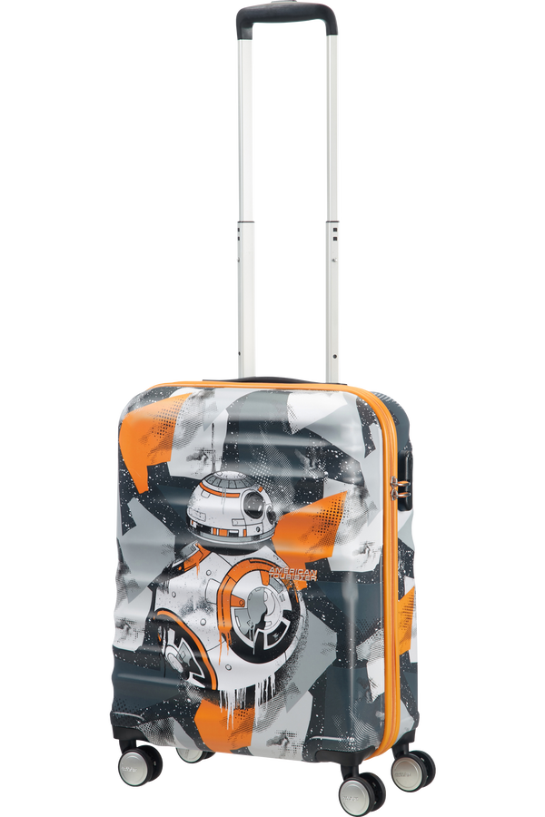 American Tourister Kufr Wavebreaker Disney Spinner, 4 kolečka, kabinové zavazadlo, 55x40x20 cm, Bb8 American Tourister Kufr Wavebreaker Disney Spinner, 4 kolečka, kabinové zavazadlo, 55x40x20 cm, Bb8