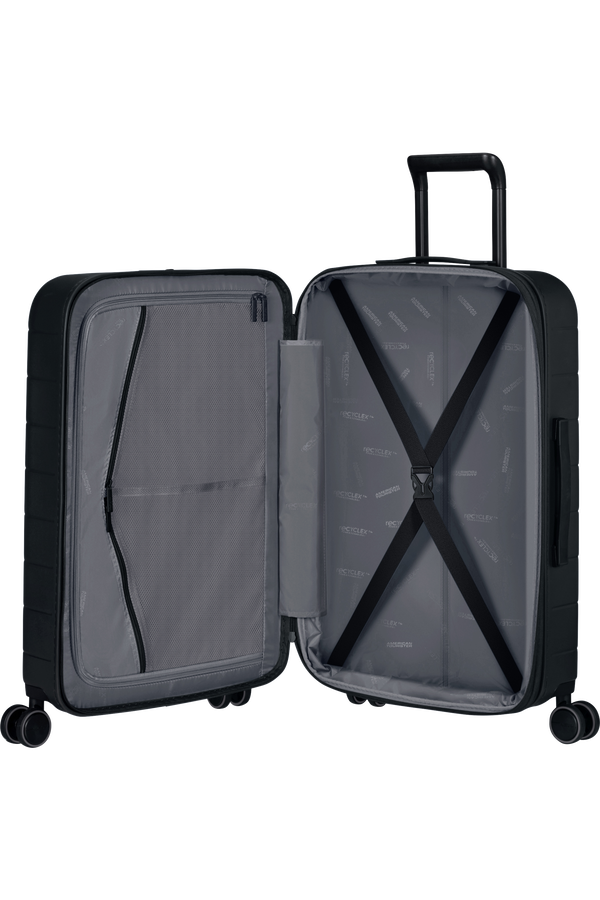American Tourister Novastream Spinner TSA Exp. 67cm  Tmavě šedá American Tourister Novastream Spinner TSA Exp. 67cm  Tmavě šedá